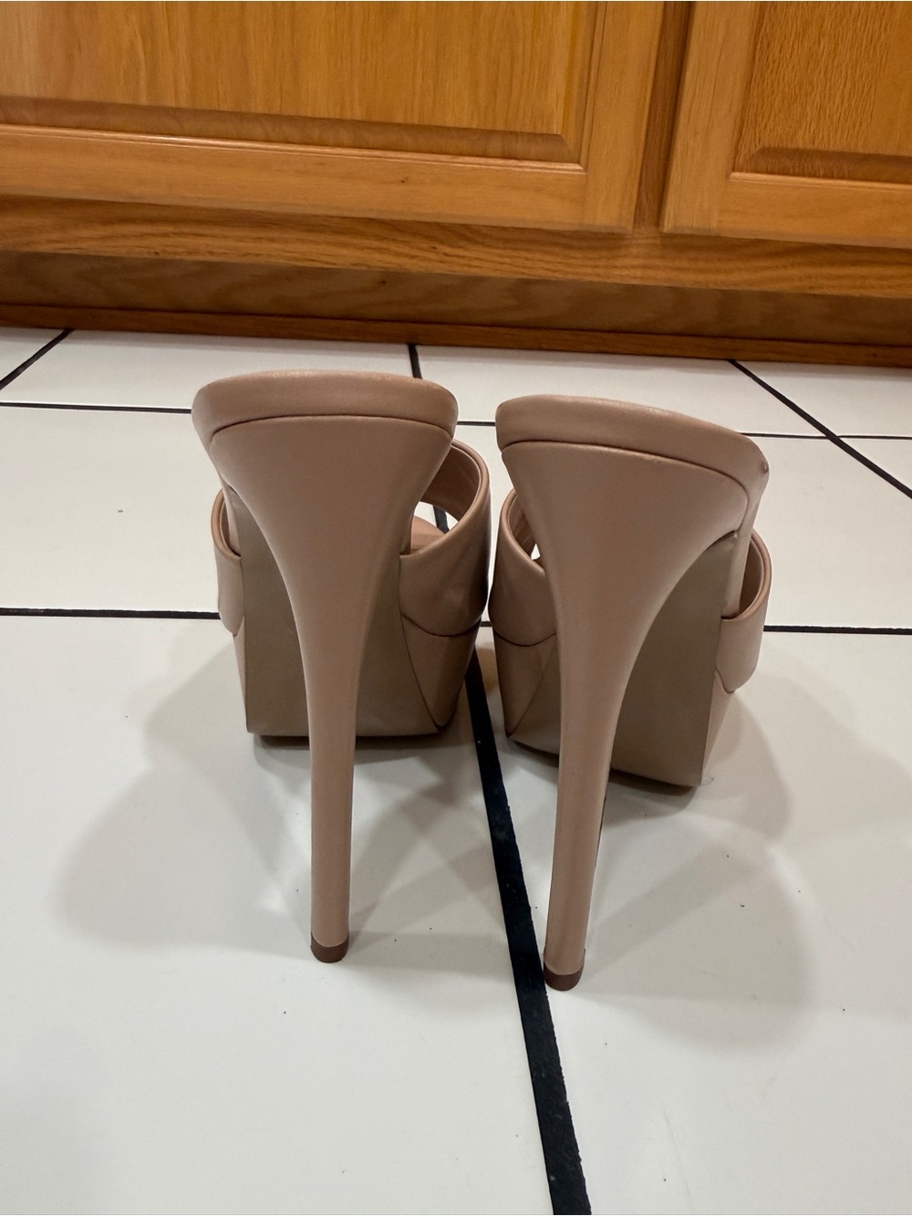 Steve Madden Nude Platform Mule Heels 6” Stiletto Y2K Bombshell - Picture 4 of 14